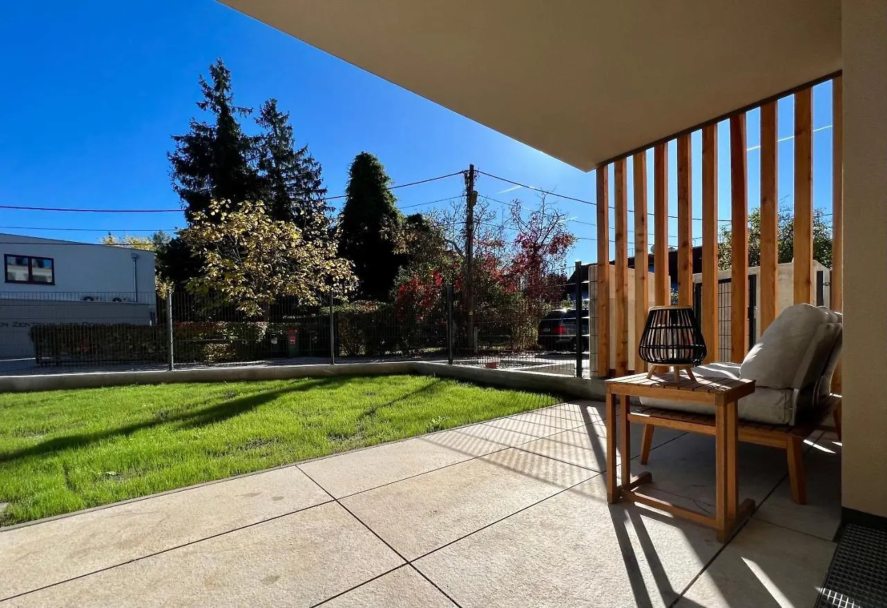 Modern Studio Gardenia_Gartenwohnung Alte Donau Vienna